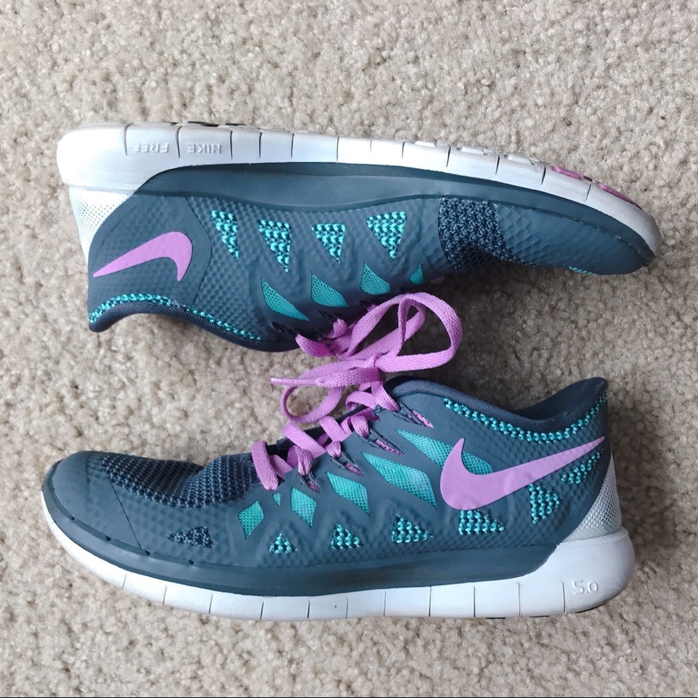 NIKE Free Run Sneakers Athletic Running Gym Shoes